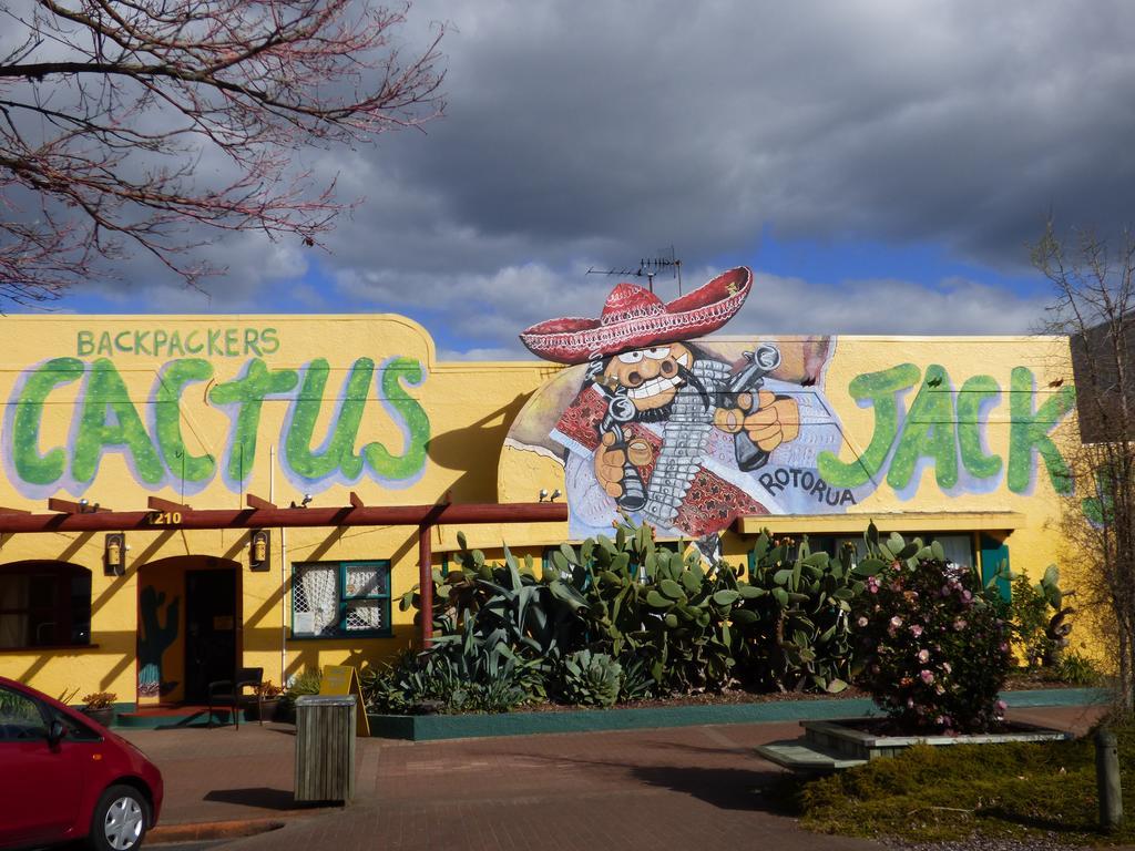 نزل روتوروافي Cactus Jacks Backpackers المظهر الخارجي الصورة